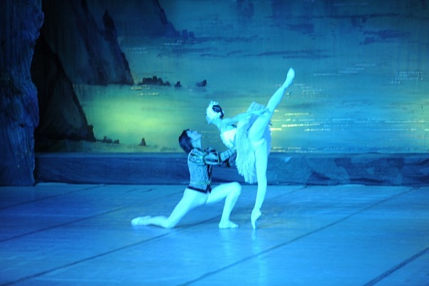 Солисты балета: Лия Балданова и Булыт Раднаев