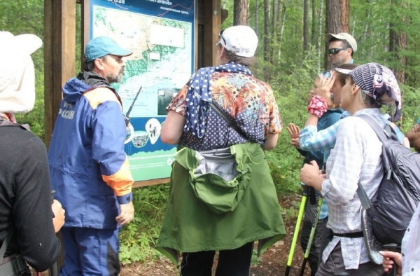 Сотрудники МЧС России напоминают о важности регистрации туристских групп 