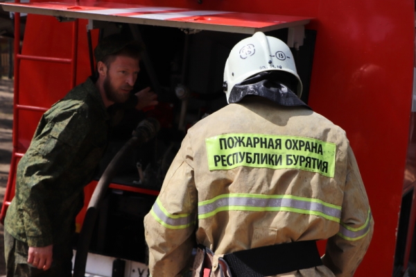 Сотрудники МЧС России провели учебную эвакуацию в детском лагере "Юность" 