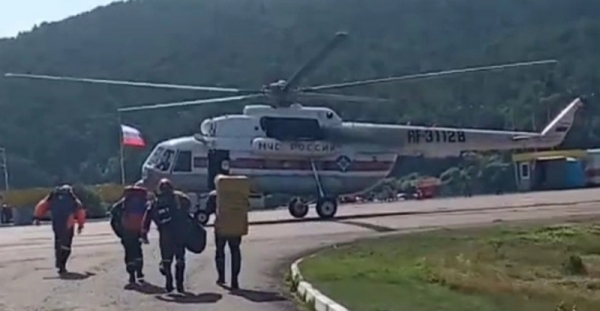 Пострадавшая туристка доставлена в Иркутскую область вертолетом МЧС России 