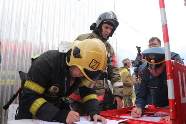 Сотрудники МЧС России отработали действия по тушению крупного пожара с привлечением опорного пункта 