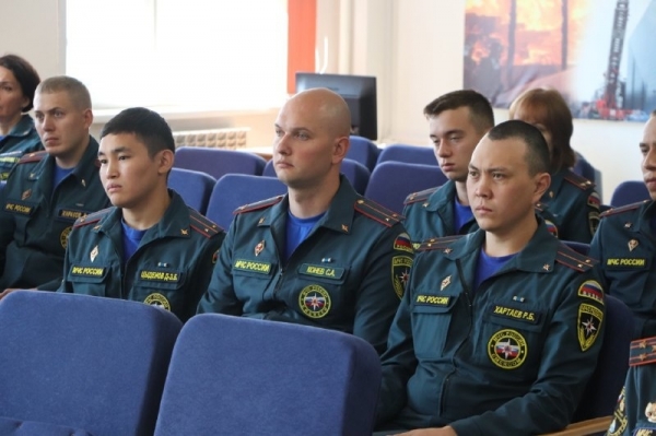 Выпускники вузов МЧС России заступили на службу в Бурятии 