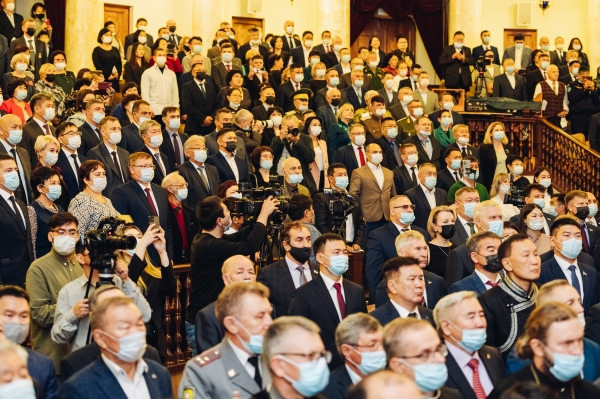 Алексей Цыденов официально вступил в должность Главы Бурятии