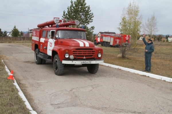 В Главном управлении выбрали лучшего водителя пожарного автомобиля 