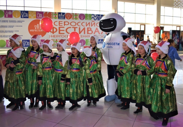 Более 1000 учащихся Бурятии приняли участие во Всероссийском фестивале #ВместеЯрче