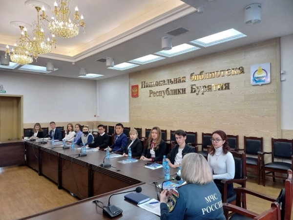 В Улан-Удэ состоялась встреча Детского общественного совета и сотрудников Главного управления 
