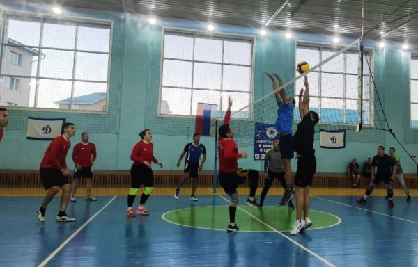 Пожарно-спасательная часть № 1 завоевала переходящий кубок Главного управления по волейболу 