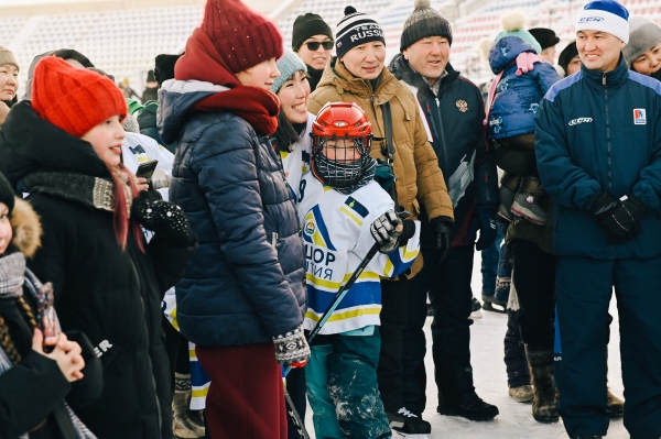 «Все на лед»: На центральном стадионе Улан-Удэ стартовала спортивная акция для всех желающих 