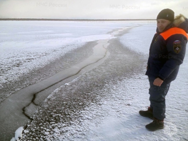 О складывающейся ледовой обстановке на озере Байкал рассказали инспекторы ГИМС 