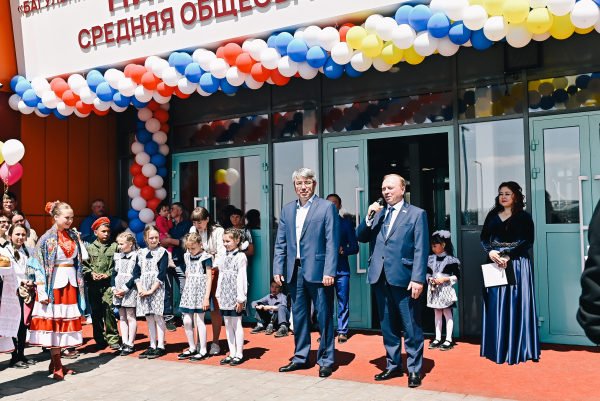 В Тарбагатайском районе Бурятии открылась школа «Багульник»