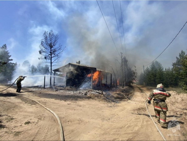 Огнеборцы ликвидировали возгорание в Октябрьском районе 