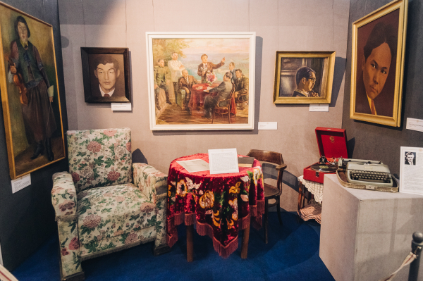 Вехи истории Бурятии отразили в двух выставках в музее имени Хангалова