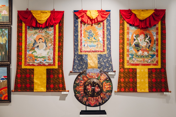 Посол Королевства Таиланд открыл выставку в Национальном музее Бурятии