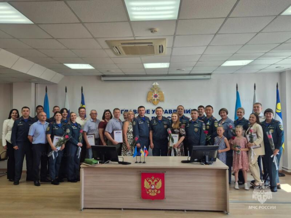 В Бурятии сотрудников и ветеранов Госпожнадзора поздравили с профессиональным праздником 