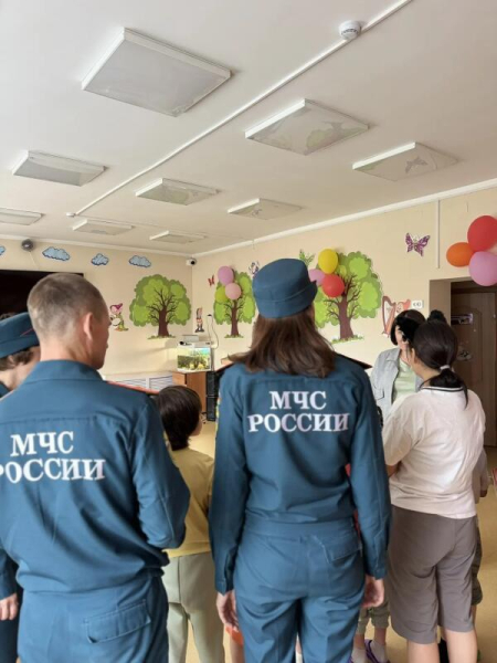 Не только тушим огонь, но и дарим тепло! Не только тушим огонь, но и дарим тепло!