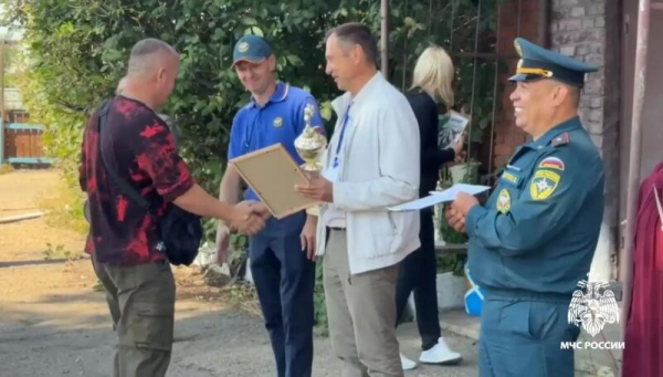 В Улан-Удэ прошли состязания добровольных пожарных команд У-УАЗ В Улан-Удэ прошли состязания добровольных пожарных команд У-УАЗ