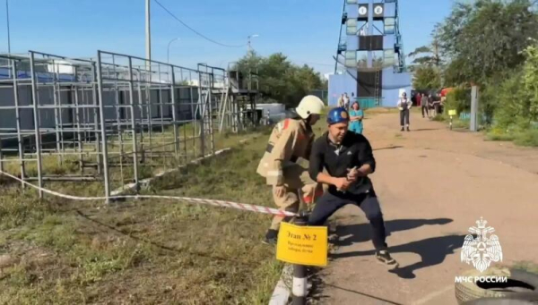 В Улан-Удэ прошли состязания добровольных пожарных команд У-УАЗ В Улан-Удэ прошли состязания добровольных пожарных команд У-УАЗ