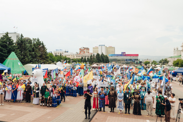 На площади Советов Улан-Удэ проходит фестиваль ТОС На площади Советов Улан-Удэ проходит фестиваль ТОС