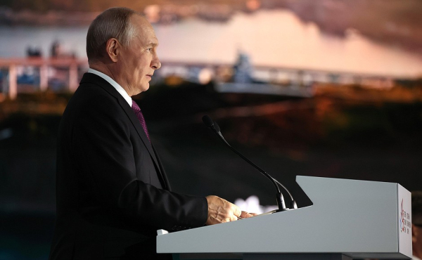 Владимир Путин: Развитие тепличного хозяйства на Дальнем Востоке и снижение стоимости электроэнергии позволят сделать продукты в макрорегионе дешевле Владимир Путин: Развитие тепличного хозяйства на Дальнем Востоке и снижение стоимости электроэнергии позволят сделать продукты в макрорегионе дешевле