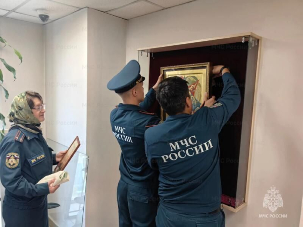 В Улан-Удэ прошел молебен в честь образа Божией Матери «Неопалимая Купина» В Улан-Удэ прошел молебен в честь образа Божией Матери «Неопалимая Купина»