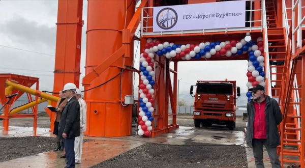 В Бурятии запустили производство асфальта и открыли движение на обновленной региональной трассе, ведущей в Монголию