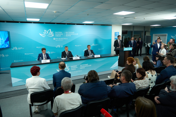 Юрий Трутнев подвел предварительные итоги ВЭФ-2026 Юрий Трутнев подвел предварительные итоги ВЭФ-2026