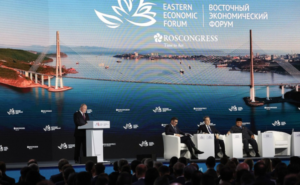 Владимир Путин: Развитие тепличного хозяйства на Дальнем Востоке и снижение стоимости электроэнергии позволят сделать продукты в макрорегионе дешевле Владимир Путин: Развитие тепличного хозяйства на Дальнем Востоке и снижение стоимости электроэнергии позволят сделать продукты в макрорегионе дешевле