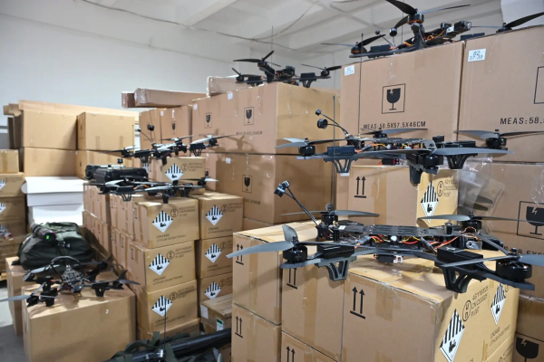 Более 2 тысяч FPV-дронов «Бургэд» отправят в зону спецоперации Более 2 тысяч FPV-дронов «Бургэд» отправят в зону спецоперации