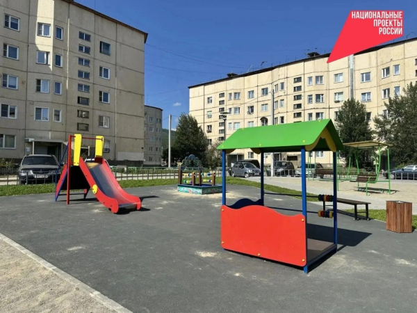 В Северобайкальске продолжается благоустройство дворовых территорий В Северобайкальске продолжается благоустройство дворовых территорий