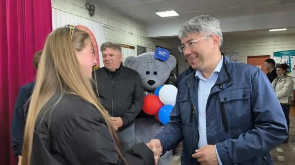 Глава Бурятии оценил работу избирательных участков в районах республики Глава Бурятии оценил работу избирательных участков в районах республики